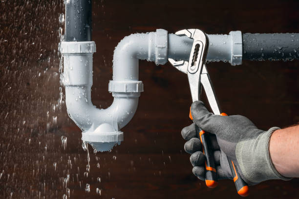 Professional Leak Detection technician working in Panama City Beach, FL